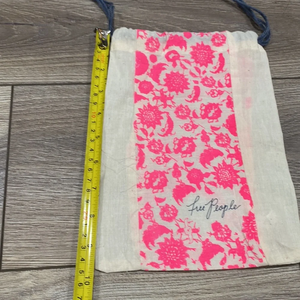 FREE PEOPLE Pink White Cotton Muslin Small Drawstring Bag - Picture 7 of 8
